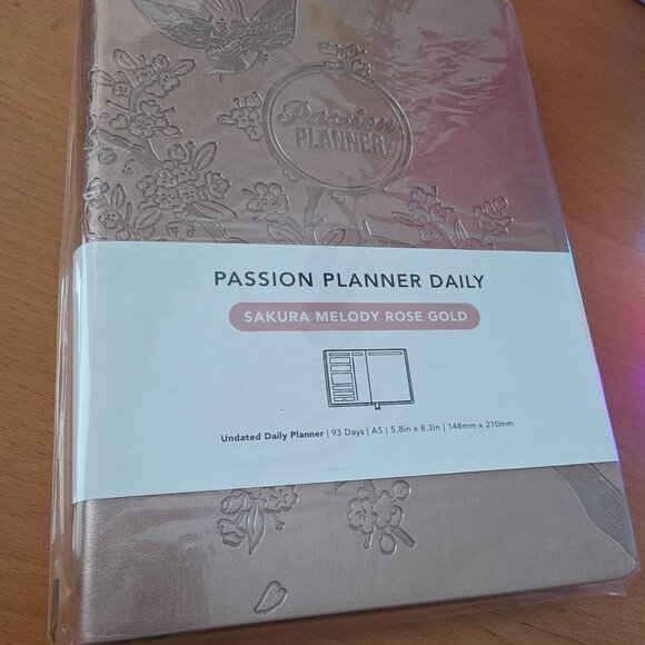 Passion Planner Undated Daily Planner - A5 Size - Picture 3 of 4